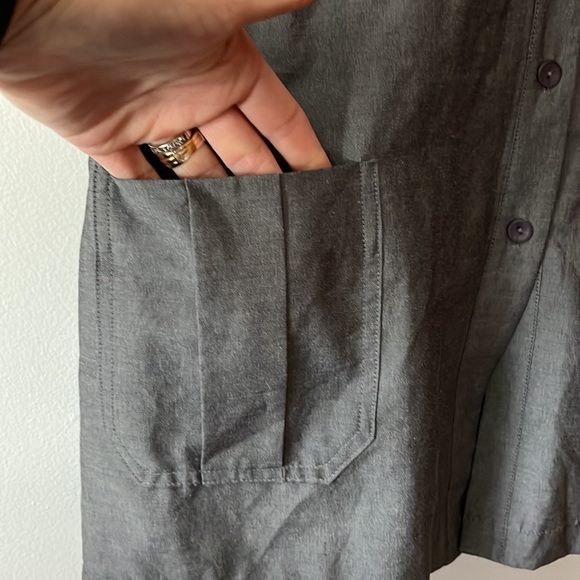 ANNI KUAN Gray Chambray 3/4 Sleeve V-Neck Button Down Top - Picture 3 of 5